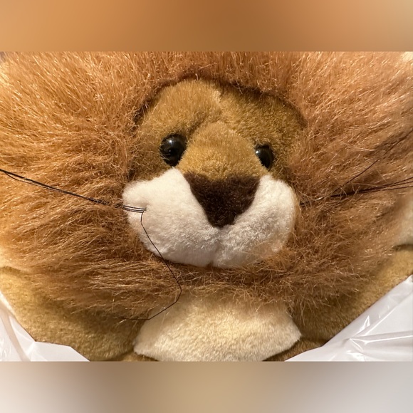 Vintage Stuffed Animal LION Plush 12" Pillow~1998 TWIE Angel Toys With Whiskers - Picture 6 of 16